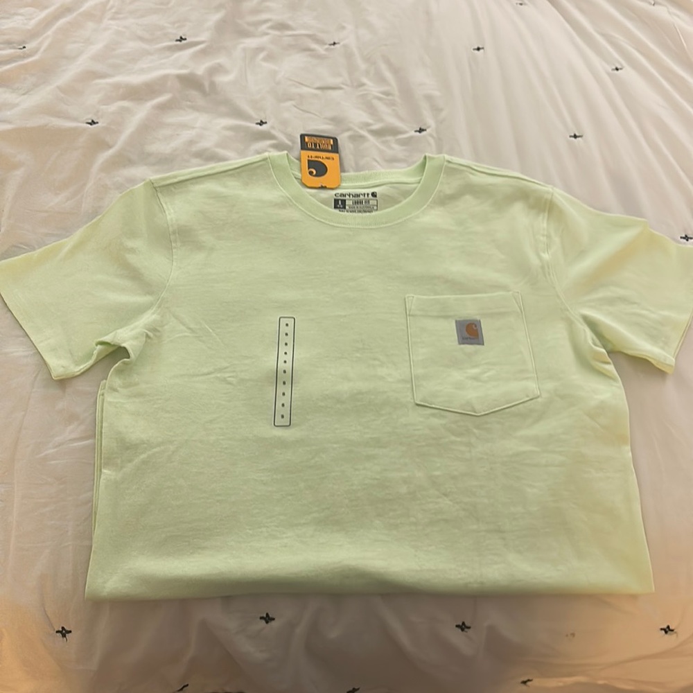 Carharrt woman’s loose fit heavyweight short sleeve pocket T-shirt